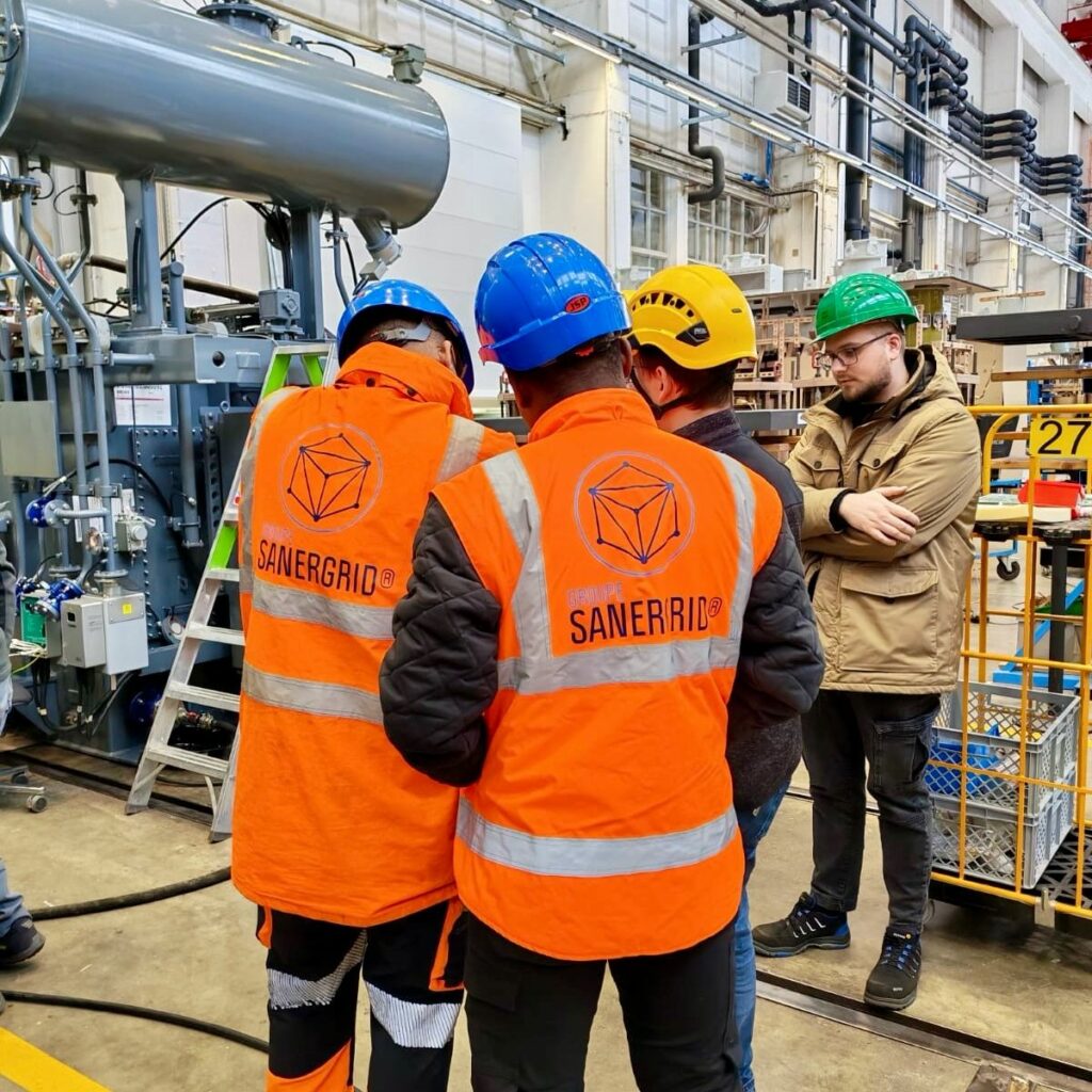 Equipe KESF SONEC en formation à l'usine slovène de KOLEKTOR ETRA
