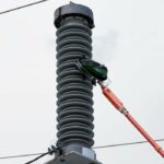 Prueba de protección del aislante de vidrio de alta tensión en las líneas eléctricas POSITRON