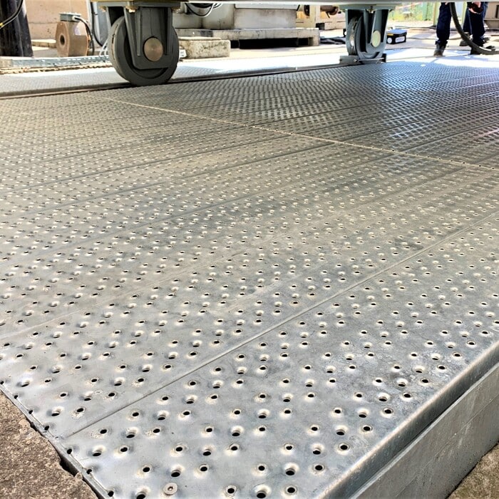 fire suffocating cover with extivoc lhd gratings for concrete pits tested at CNPP