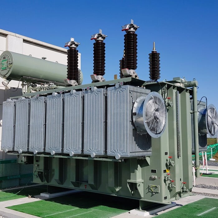 Oil-filled electrical transformers from 10 to 500 MVA and up to 420 kVA for electrical substations