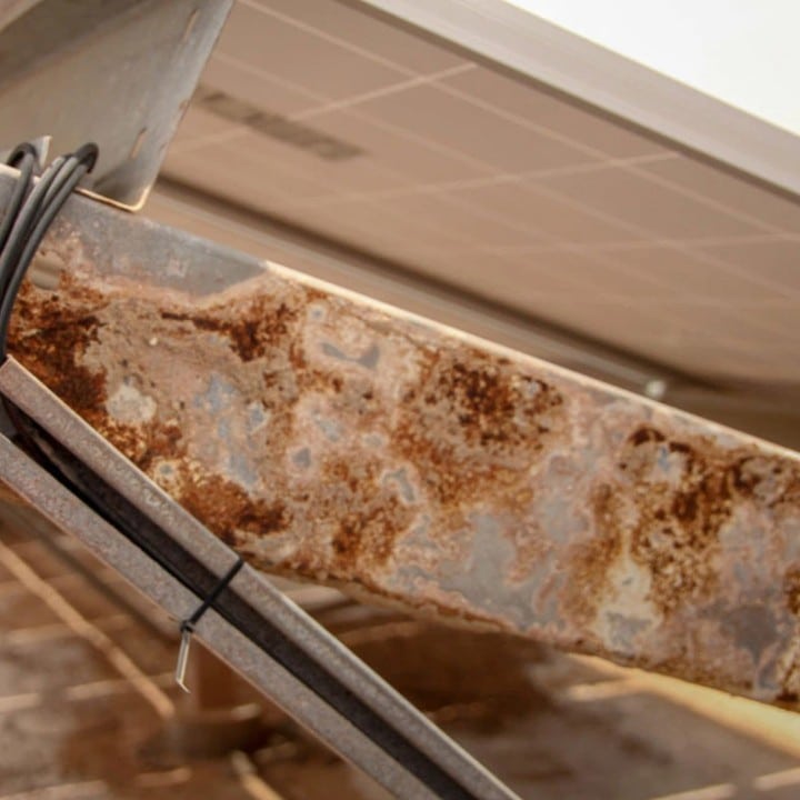 Anti corrosion Galvagrid pour les supports de panneaux photovoltaïques et corrosion bi métal acier galva aluminium