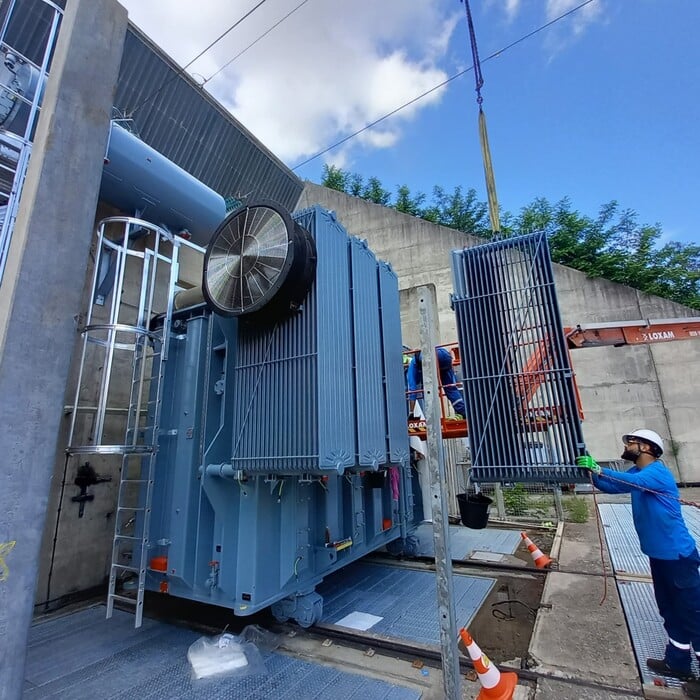 Installation of the Kolektor ETRA power transformer cooling system