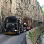 Transporte en convoy especial de transformador eléctrico en tanque de almacenamiento TRFLEX ECO