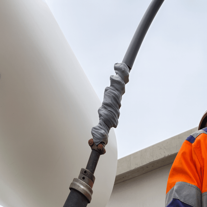 Self-fusing silicone insulating tape for avifauna protection on MV and medium-voltage networks.