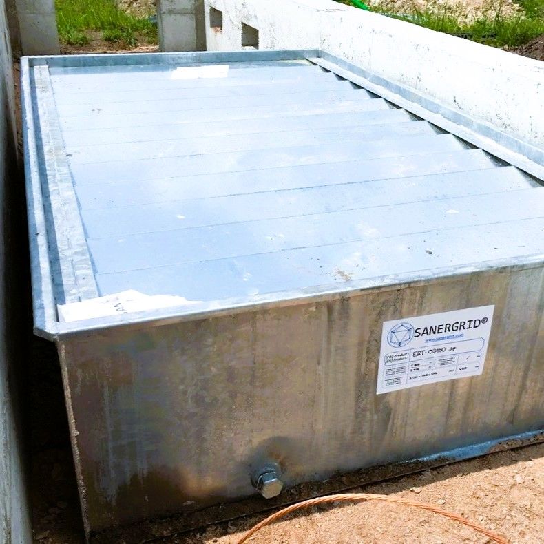 Copertura Exticov CCF con sportello tagliafuoco SANERGRID per lo spegnimento rapido degli incendi