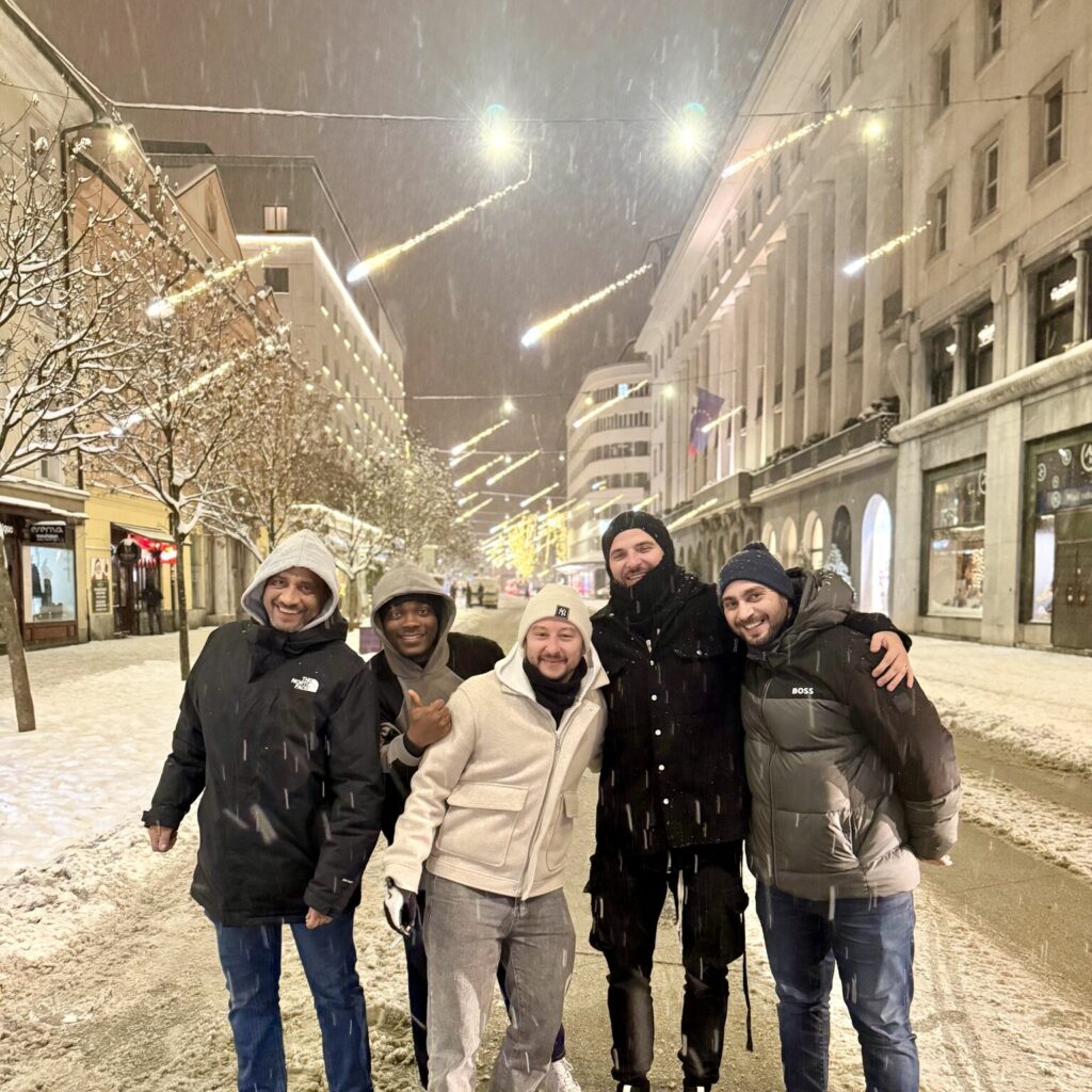 Formazione continua e feedback (REX) per i team KESF SONEC presso lo stabilimento di Kolektor Etra