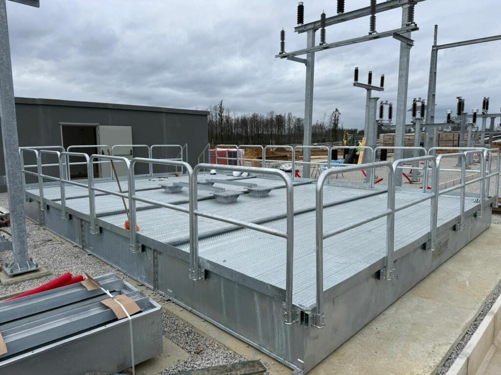 Instalación modular con cubeto TRT en 4 partes y sistema LHD a medida de Sanergrid para transformador de subestación