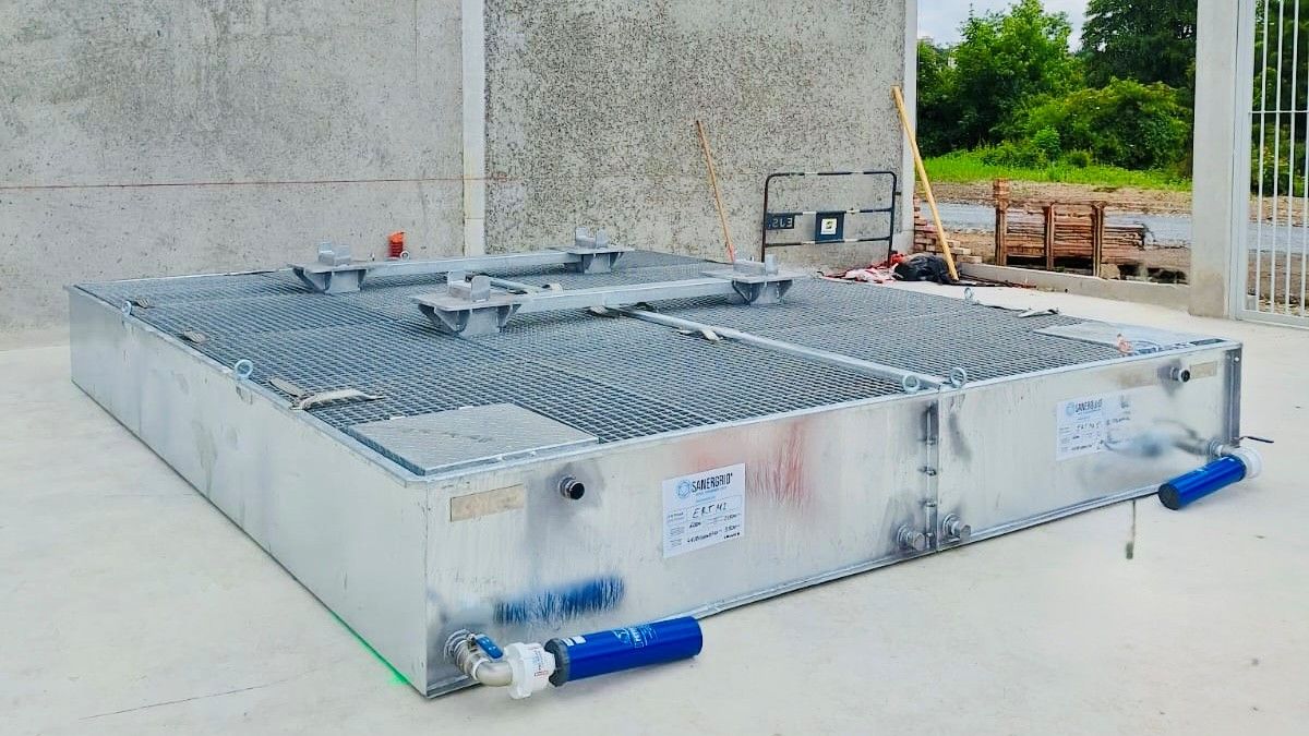 Instalación por SONEC del tanque modular ERT MODULO 2 de Sanergrid y filtros SPI para SNCF
