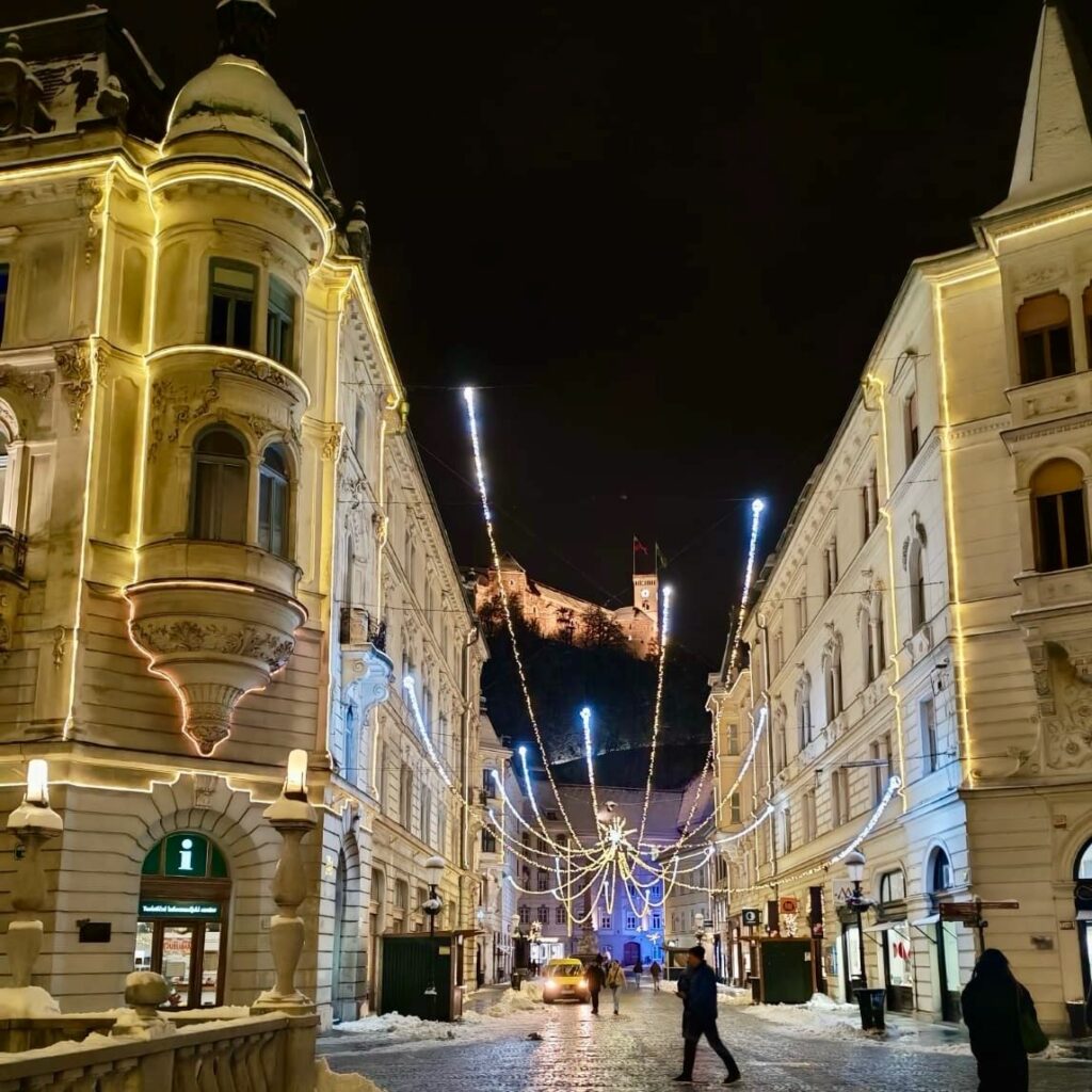 Ljubljana, base de Kolektor Etra, cubierta de nieve – nuestros equipos KESF SONEC en formación in situ