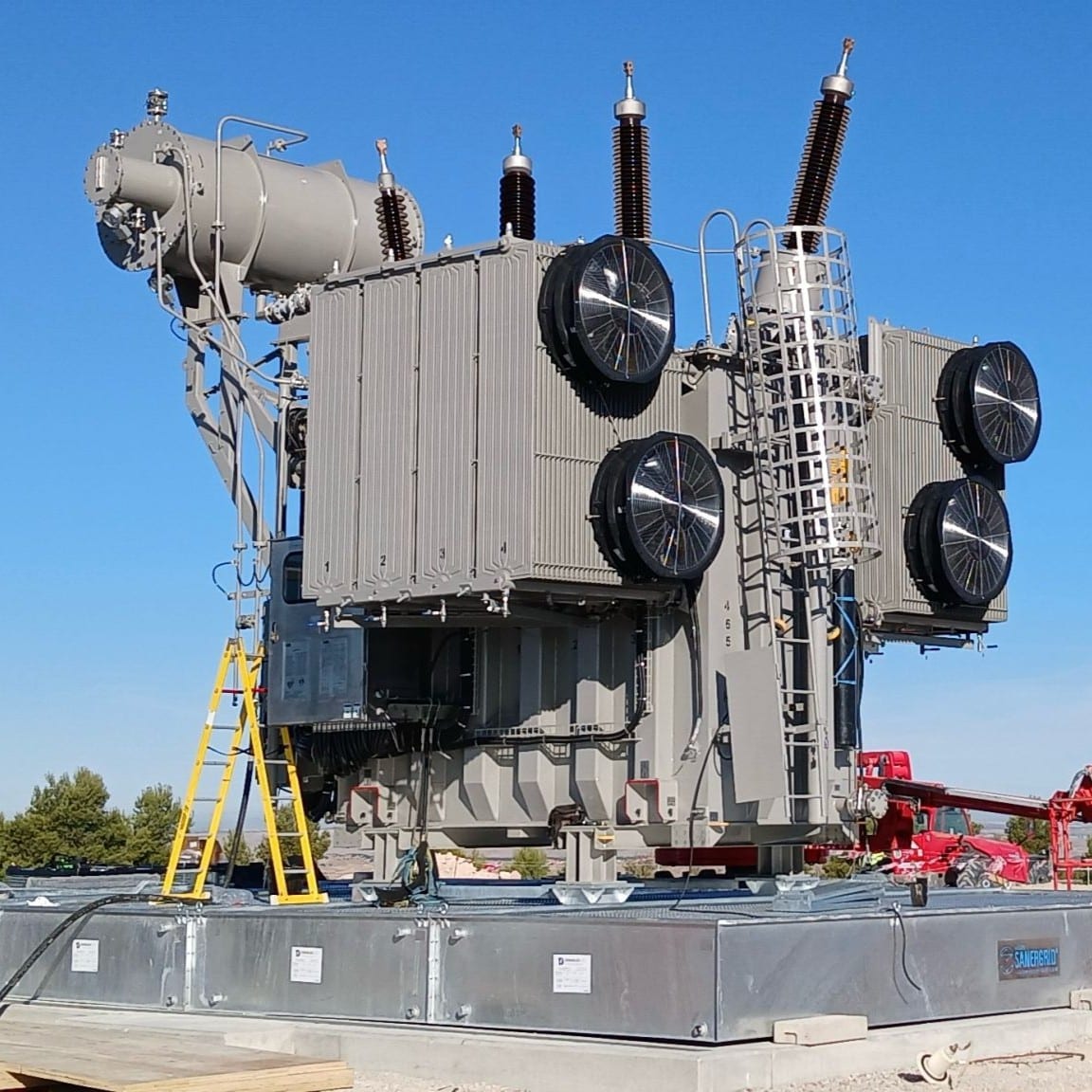 Transformateur de puissance équipé de son bac modulaire anti feu TRT MODULO 5 SANERGRID